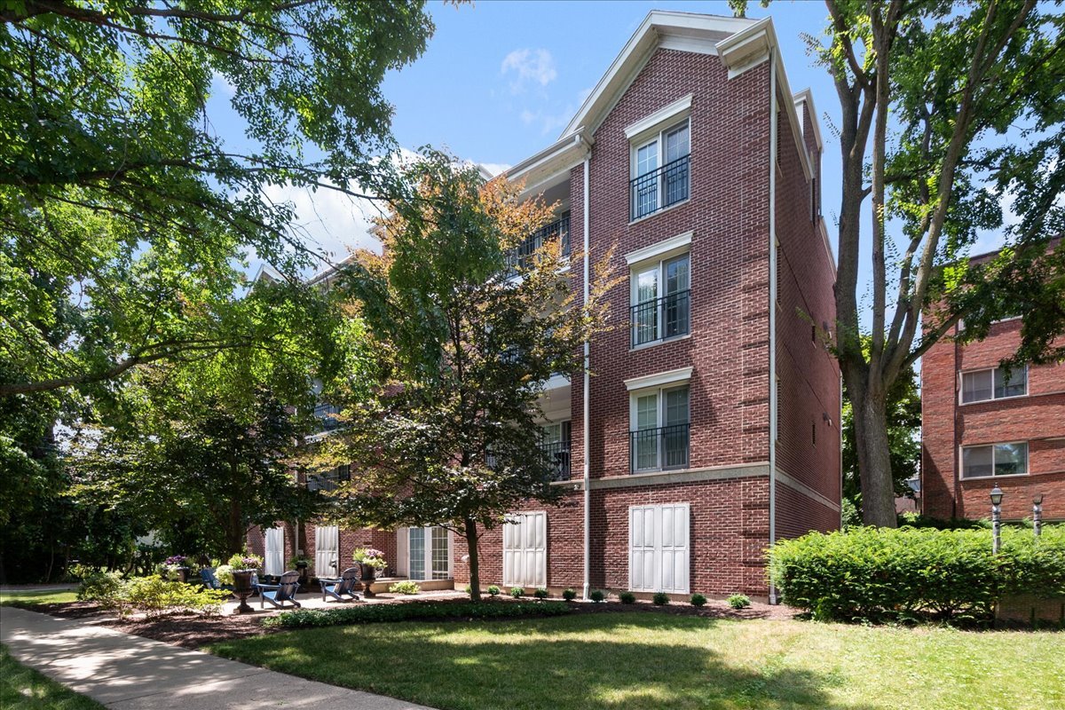2536 Mcdaniel Avenue 402