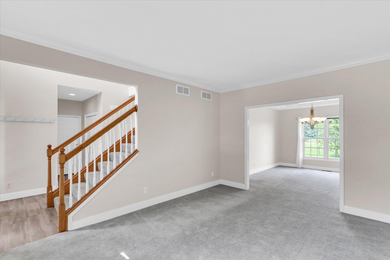 2413 Stricker Lane Property Photo 8