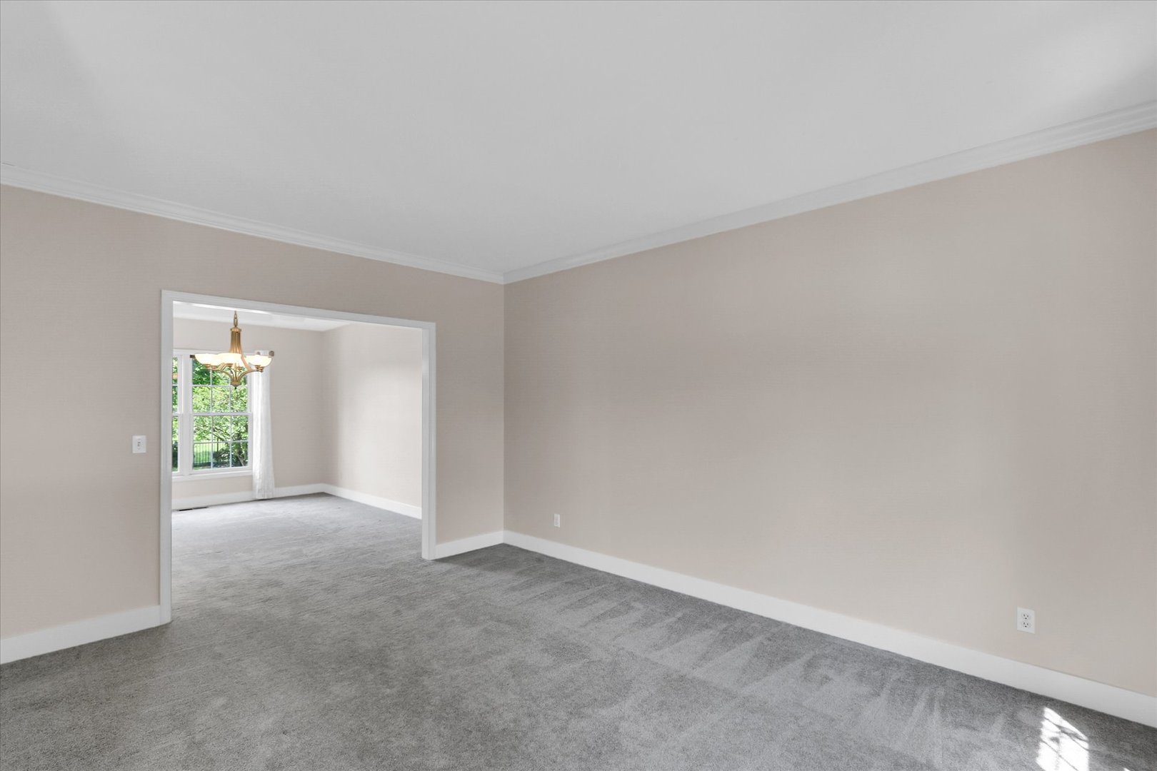 2413 Stricker Lane Property Photo 10