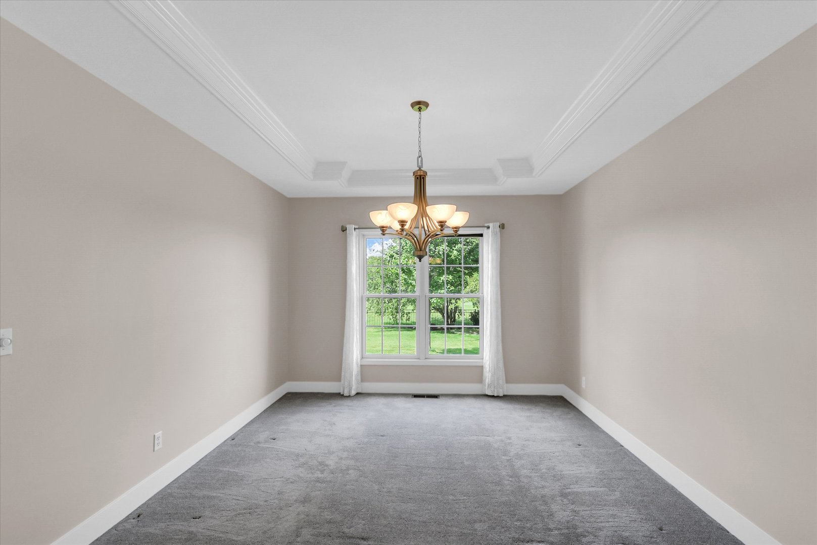 2413 Stricker Lane Property Photo 12