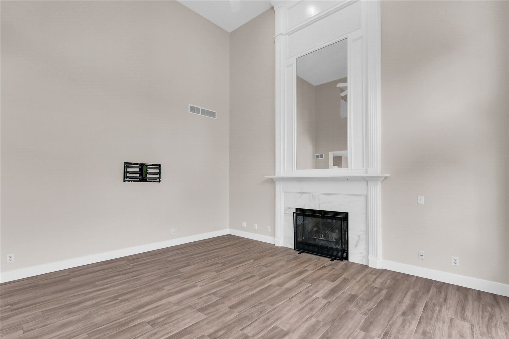 2413 Stricker Lane Property Photo 23