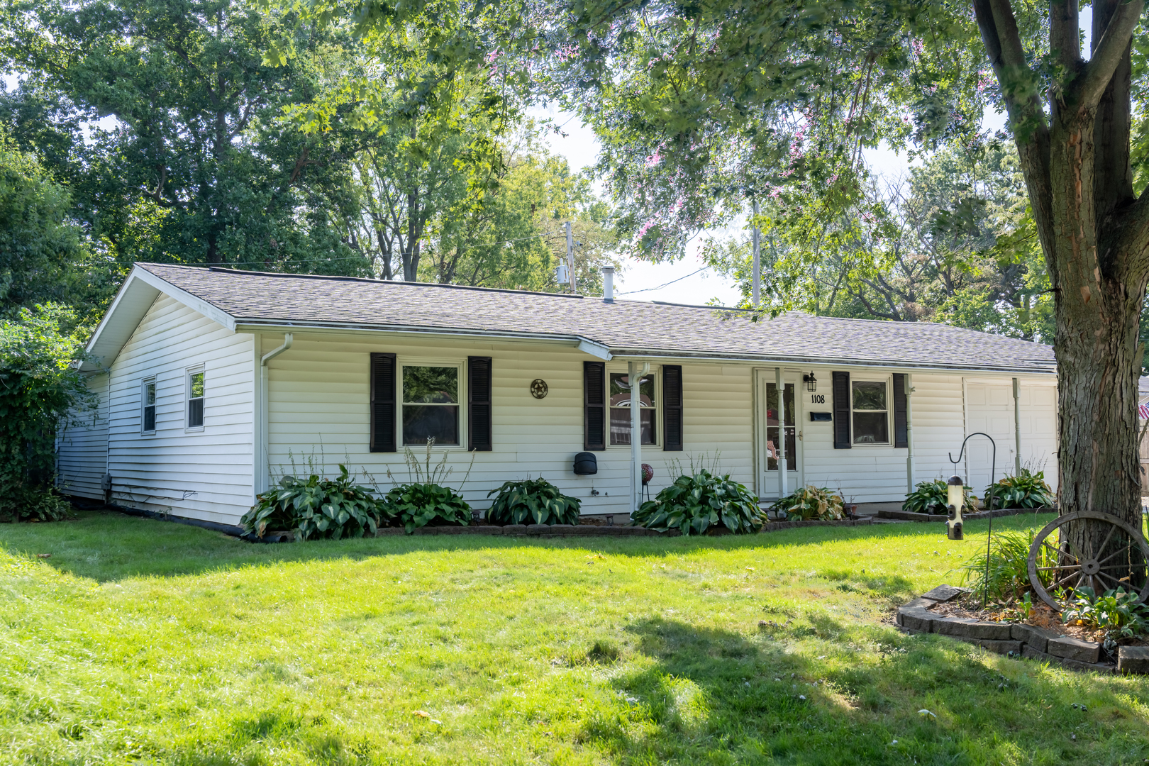 1108 Frank Drive Property Photo 1