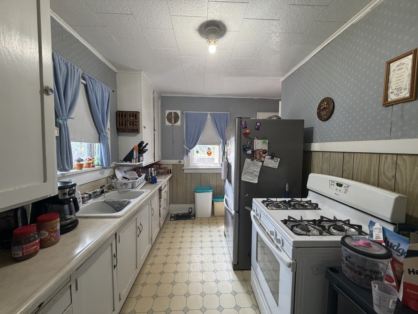 1513 South Bluff Boulevard Property Photo 6
