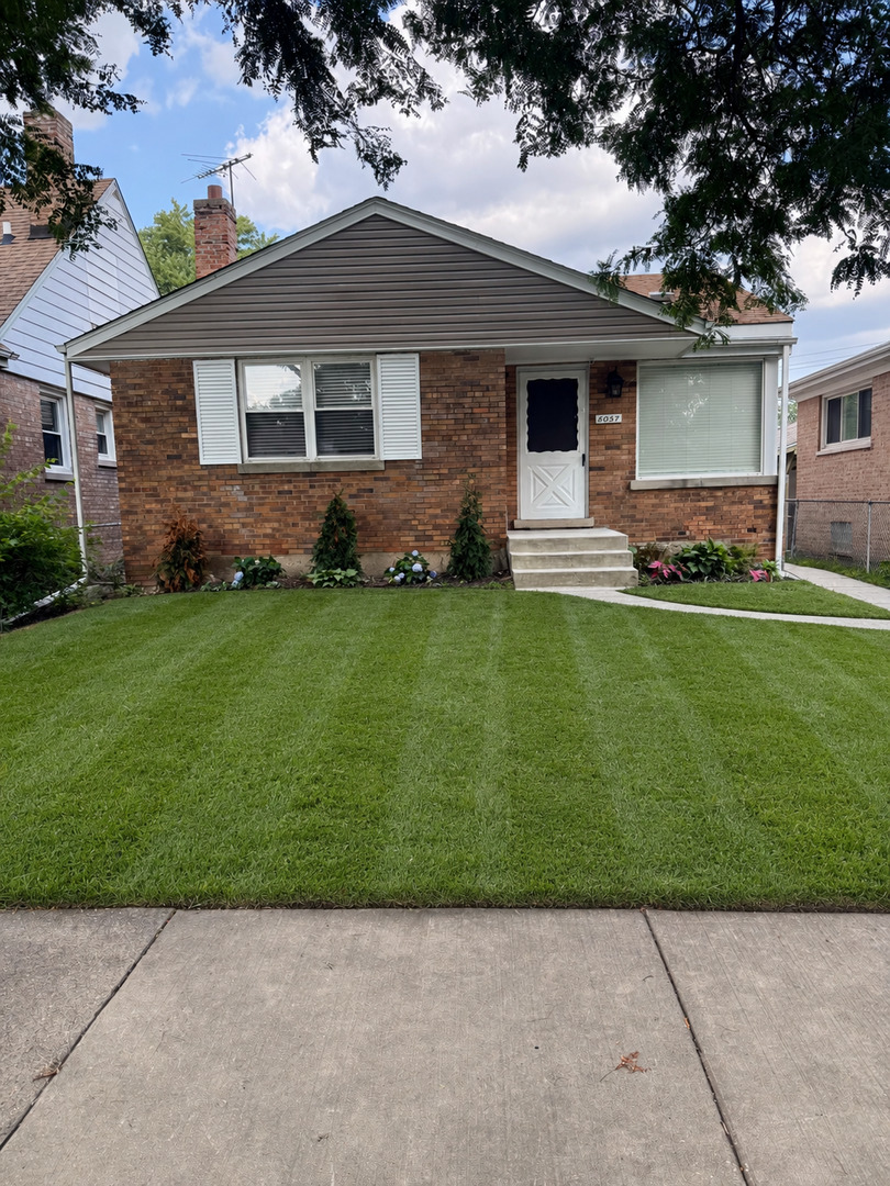8057 S Saint Louis Avenue Property Photo 1