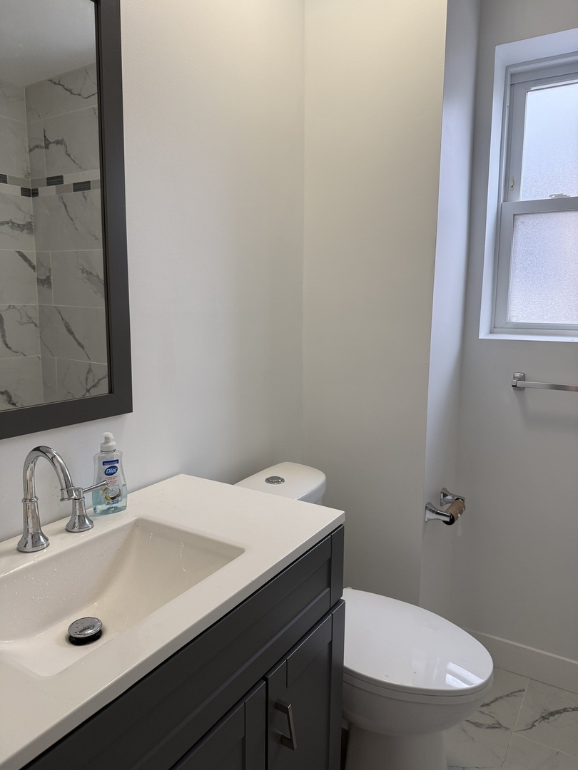 8057 S Saint Louis Avenue Property Photo 4