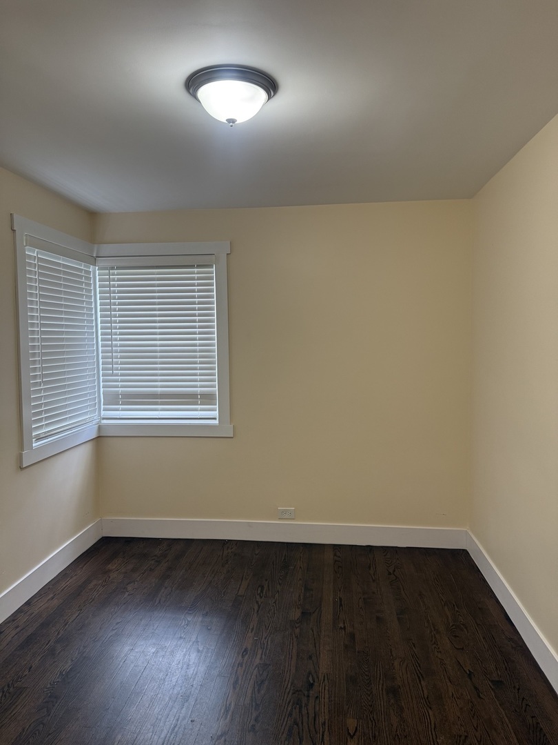 8057 S Saint Louis Avenue Property Photo 6