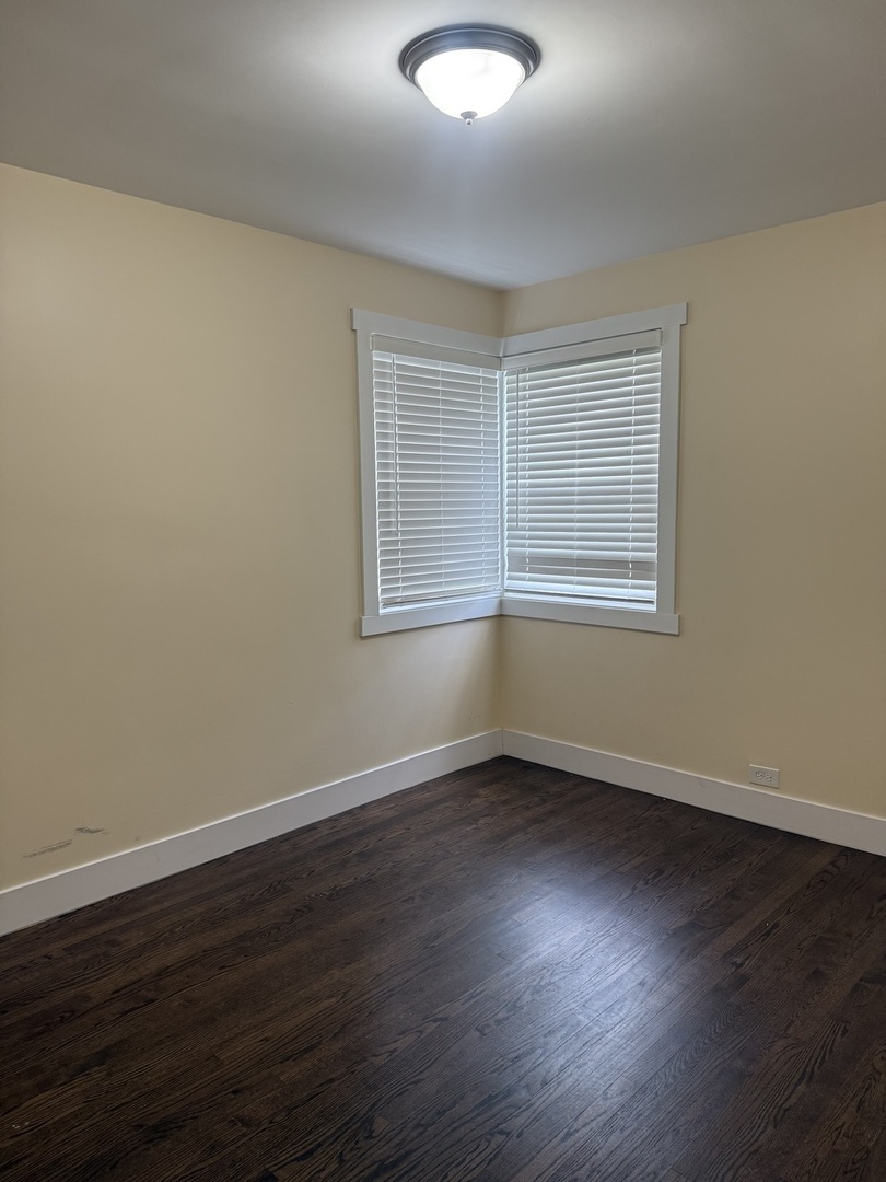 8057 S Saint Louis Avenue Property Photo 7