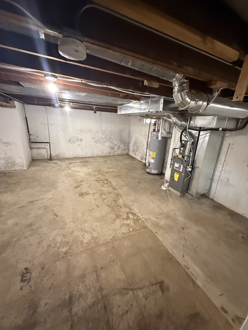 8057 S Saint Louis Avenue Property Photo 9