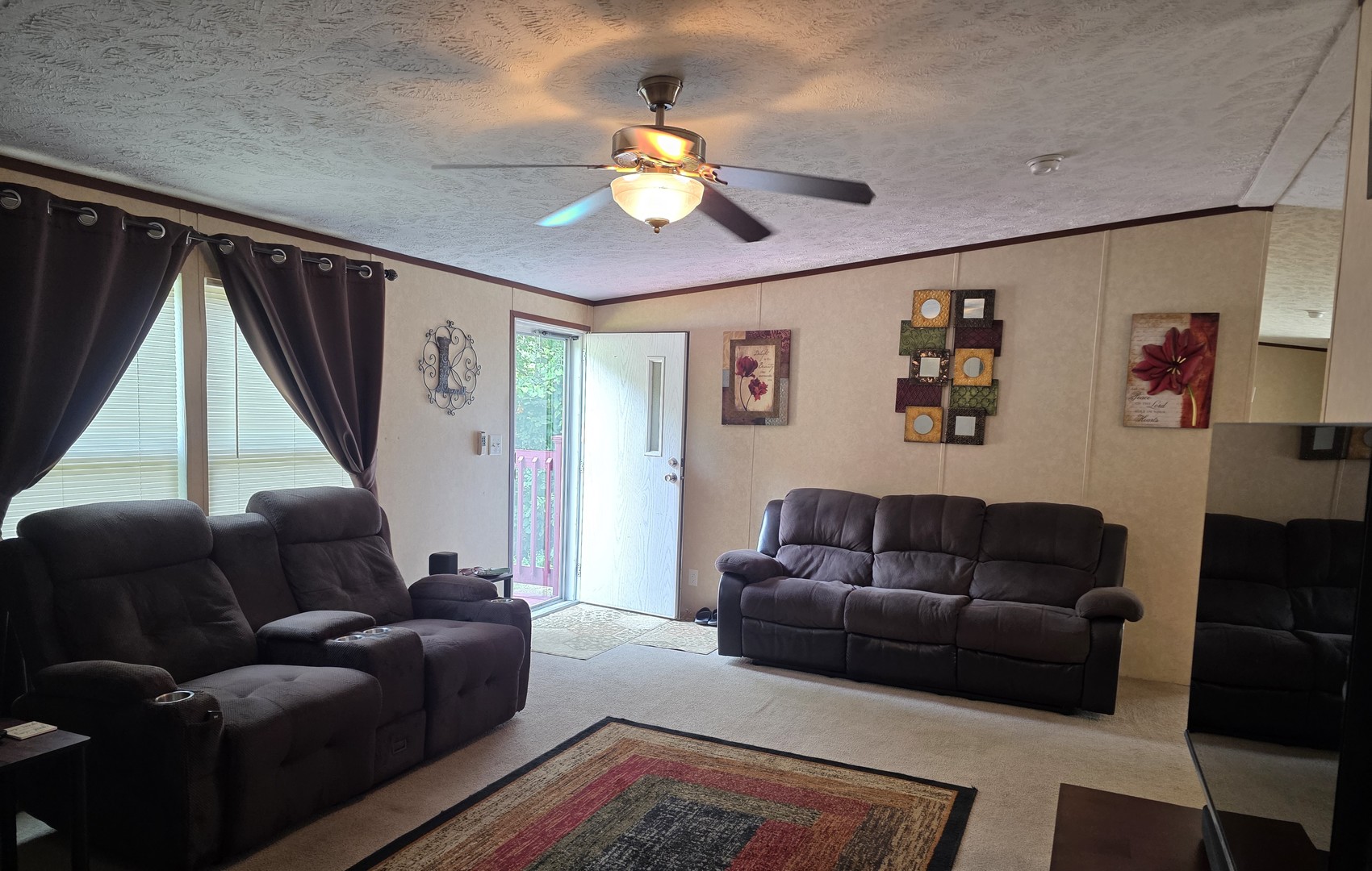 830 Telephone Road Property Photo 5