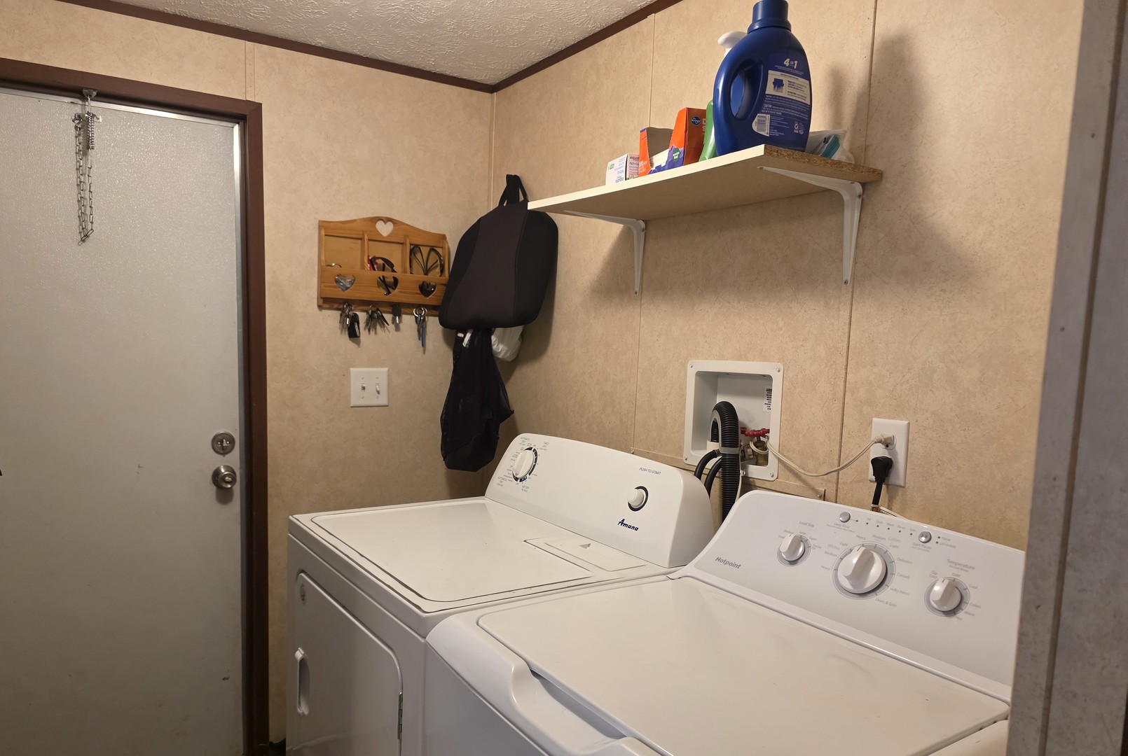 830 Telephone Road Property Photo 14