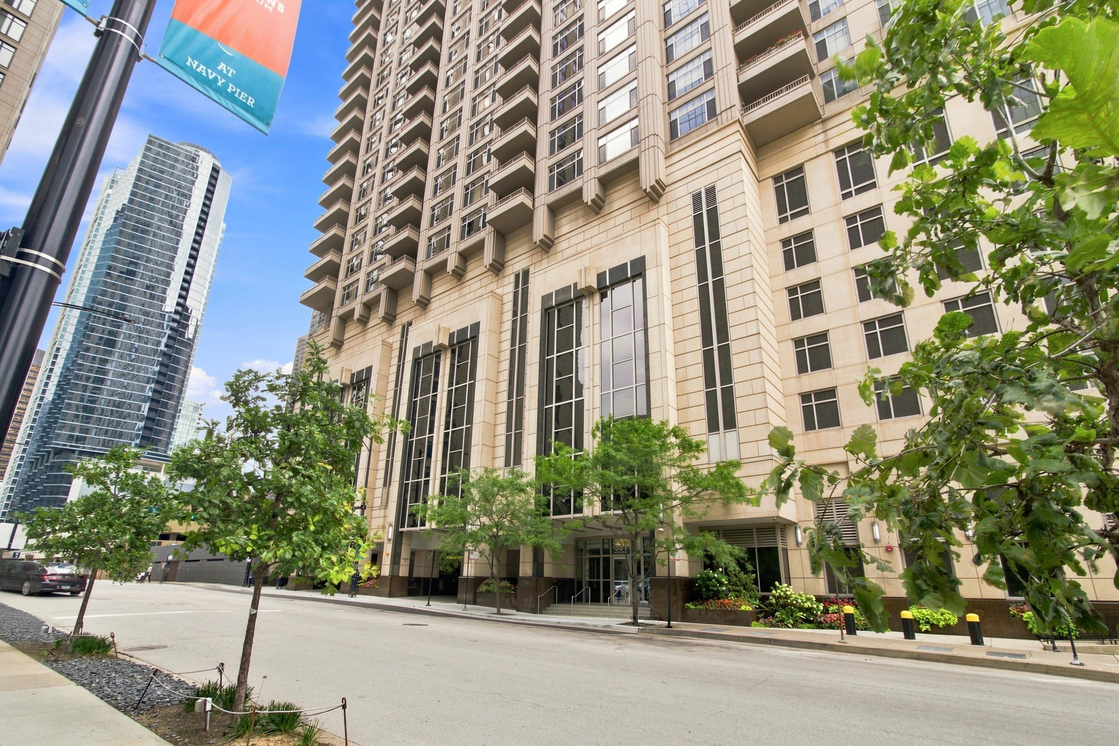 530 N Lake Shore Drive 2005 Property Photo 1