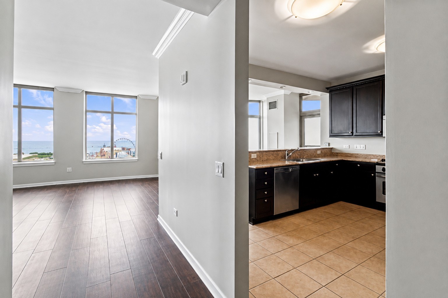 530 N Lake Shore Drive 2005 Property Photo 8