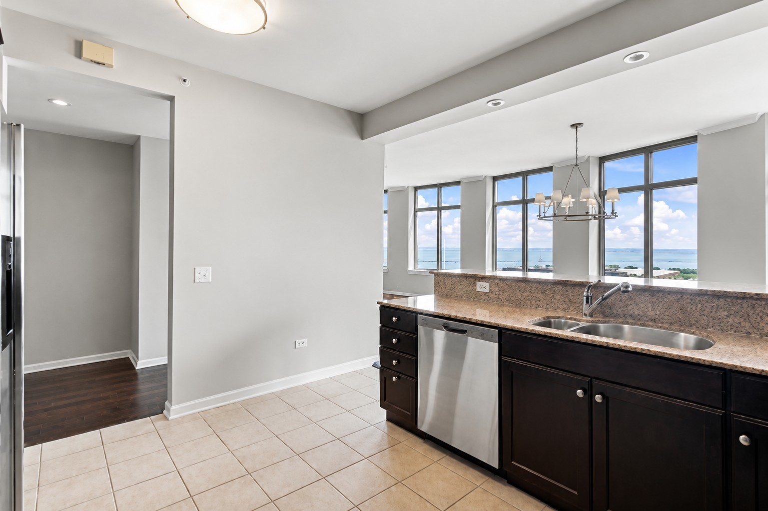 530 N Lake Shore Drive 2005 Property Photo 10
