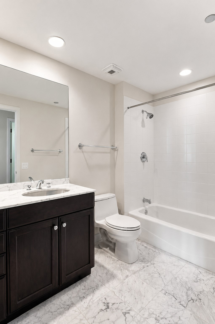 530 N Lake Shore Drive 2005 Property Photo 34
