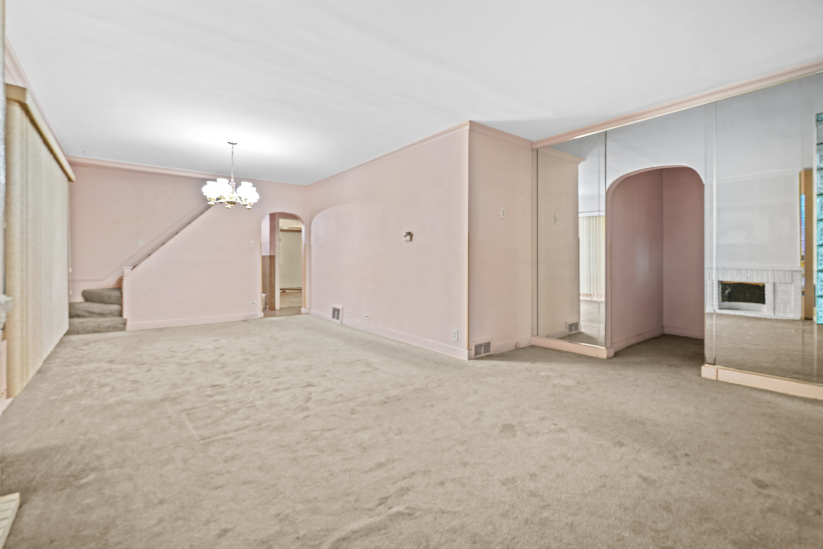 3239 Cuyler Avenue Property Photo 3