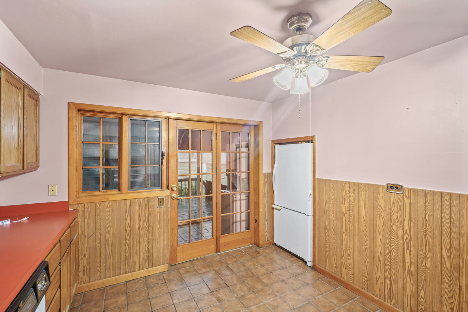3239 Cuyler Avenue Property Photo 10