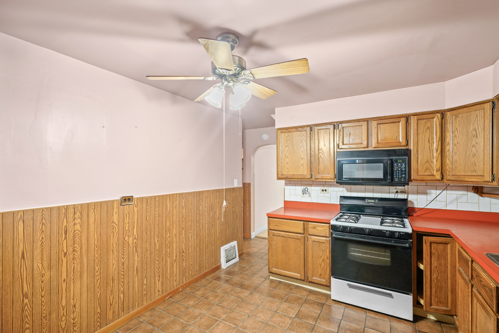 3239 Cuyler Avenue Property Photo 11