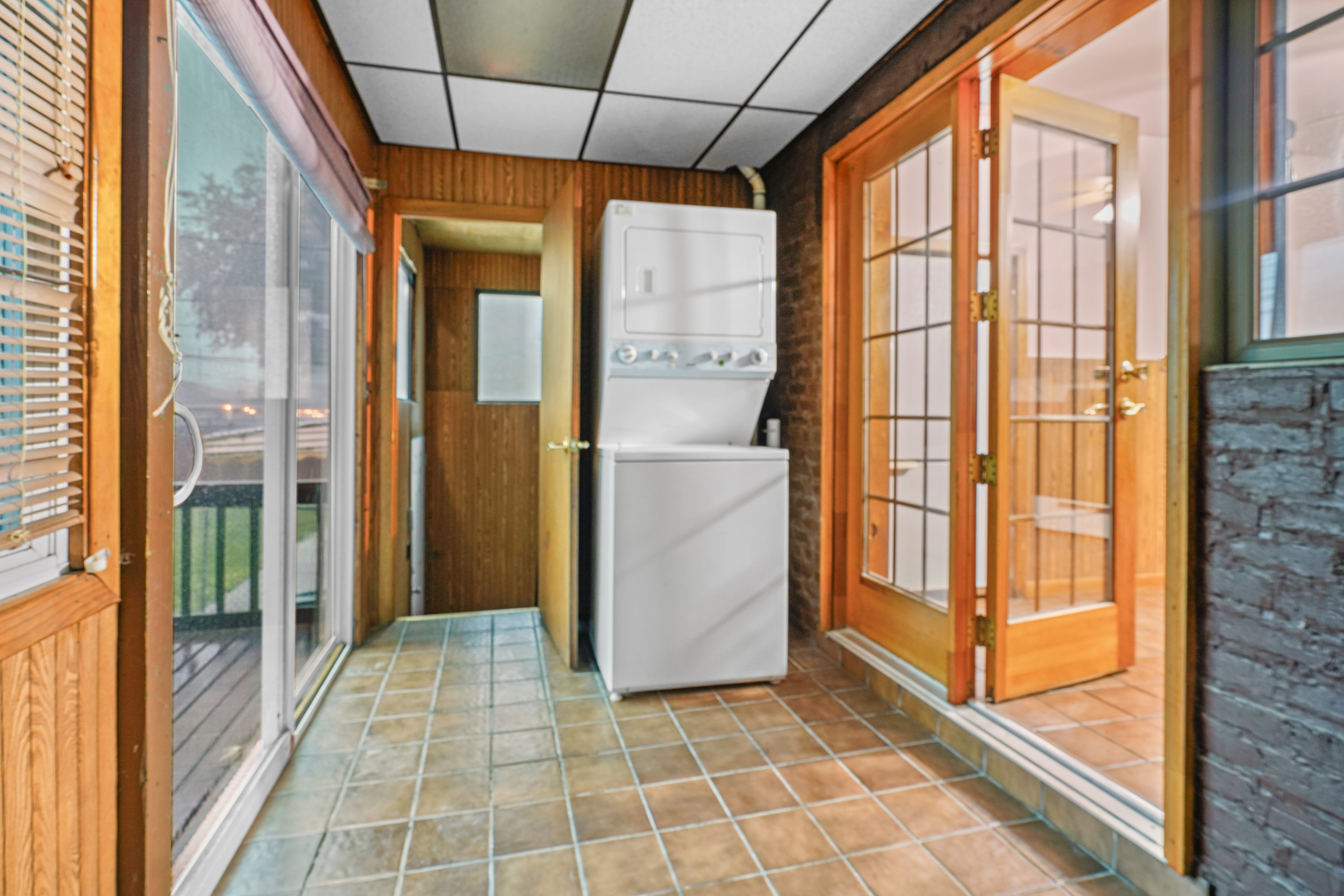 3239 Cuyler Avenue Property Photo 12