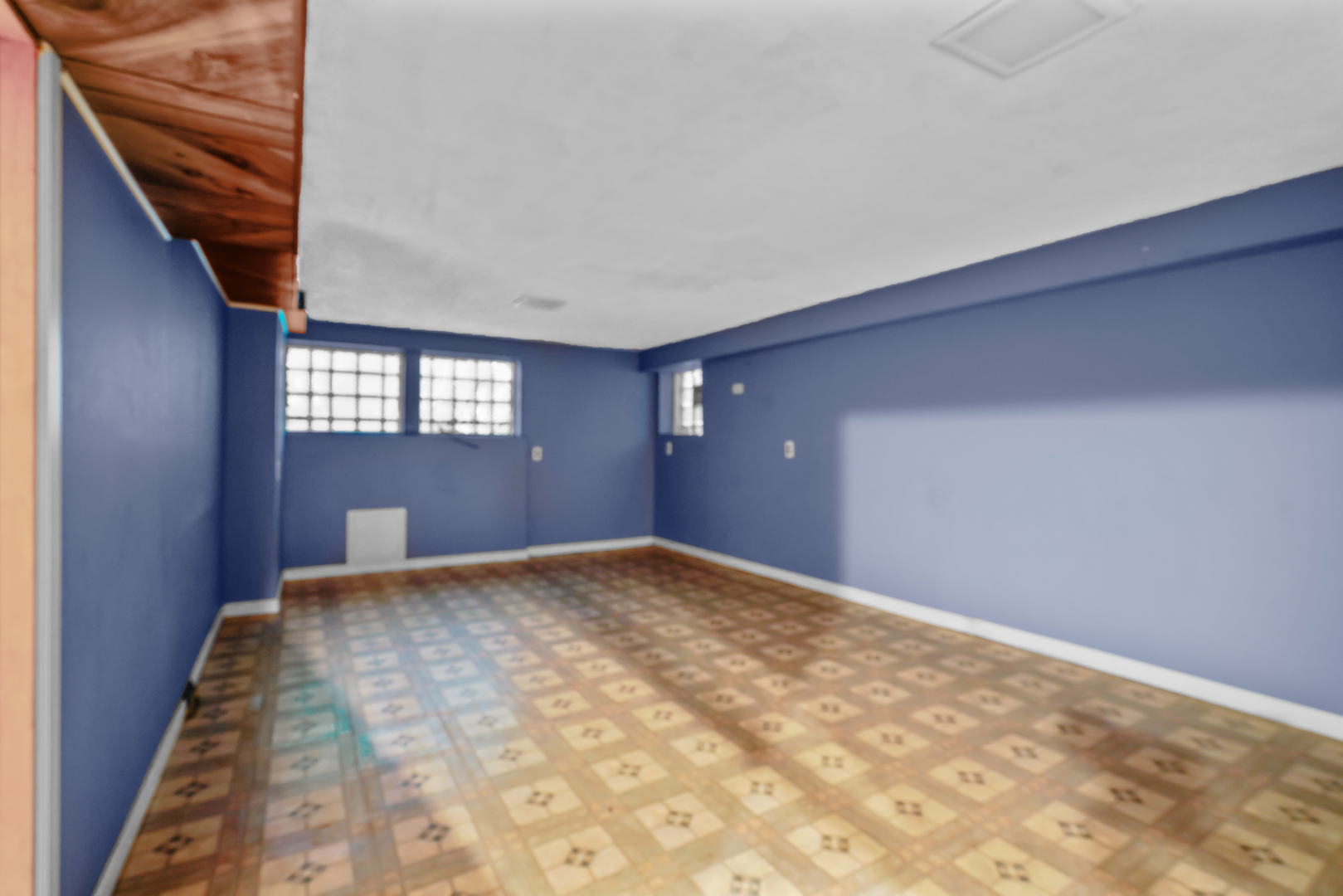 3239 Cuyler Avenue Property Photo 16