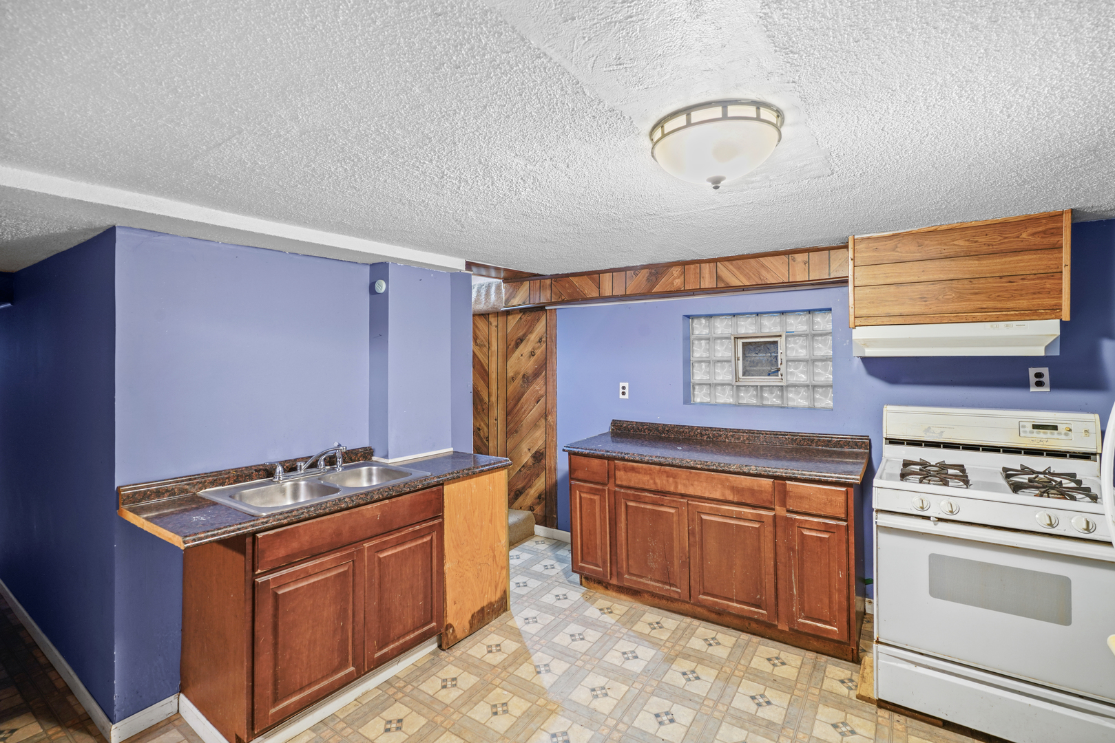 3239 Cuyler Avenue Property Photo 20