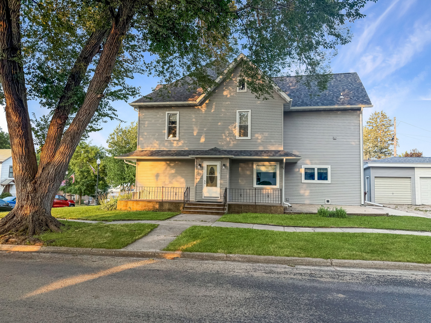 105 W High Street Property Photo 1