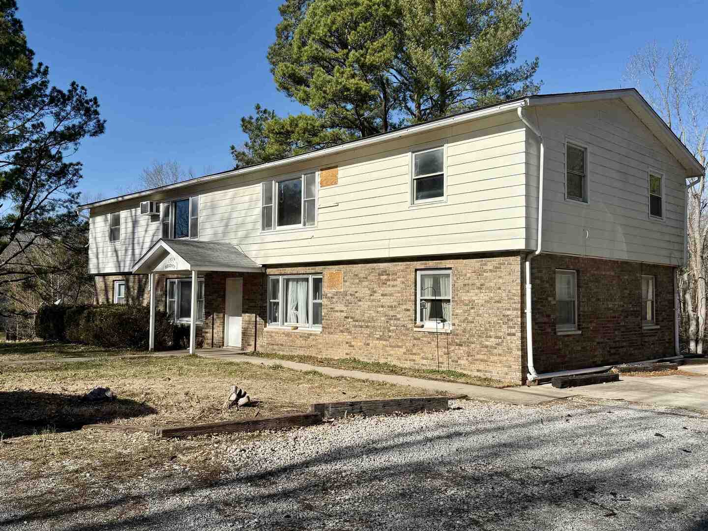 1457 W Lake Drive Property Photo 2