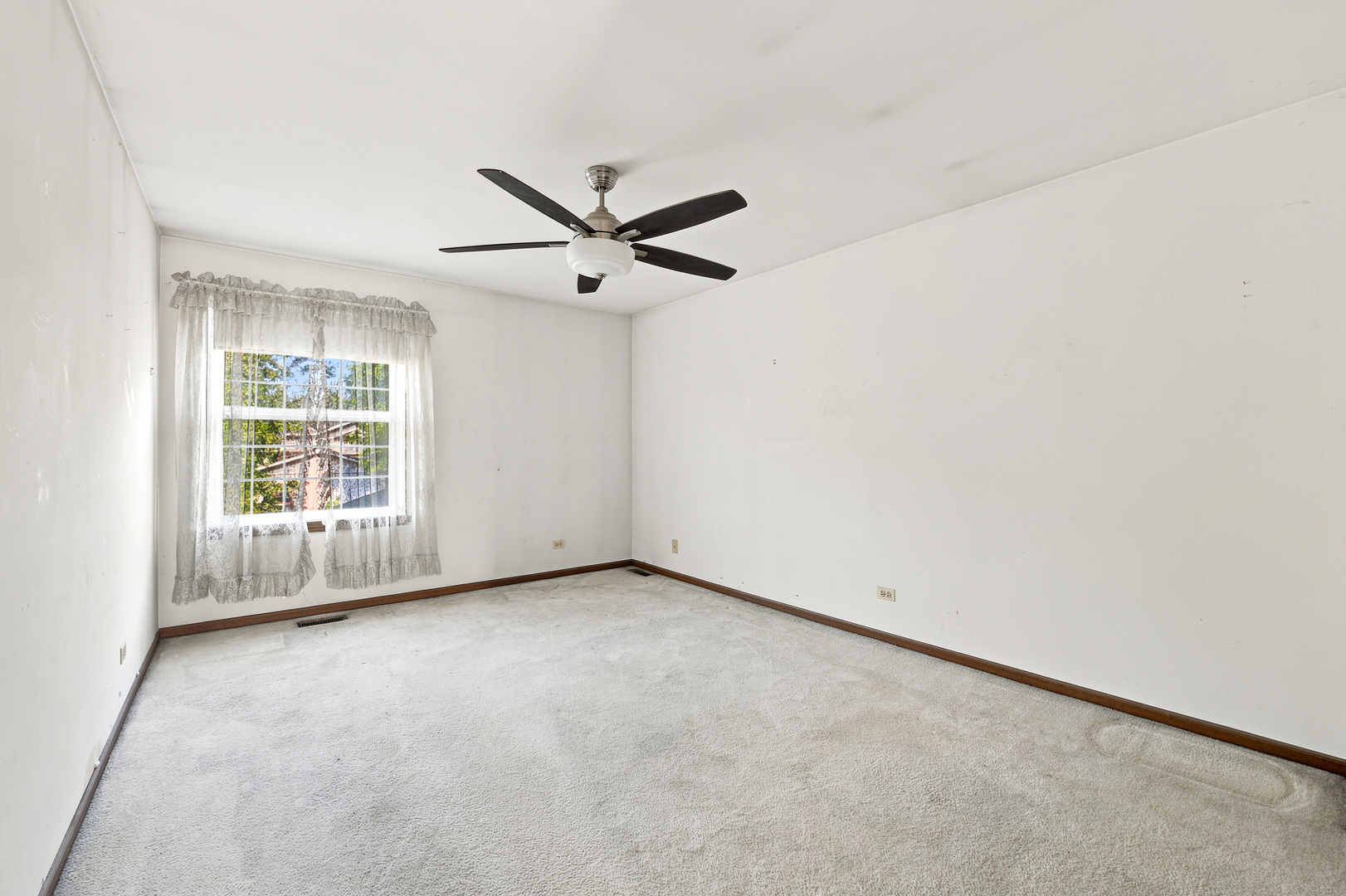 875 N Tamarac Boulevard Property Photo 19