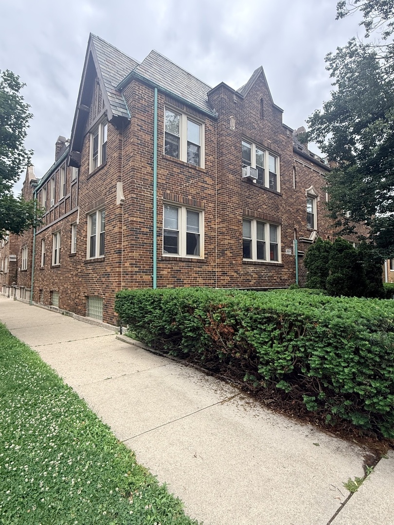 2859 N Kostner Avenue 1 Property Photo 1