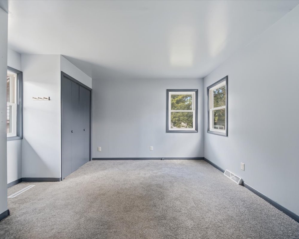 704 12th Avenue Property Photo 11