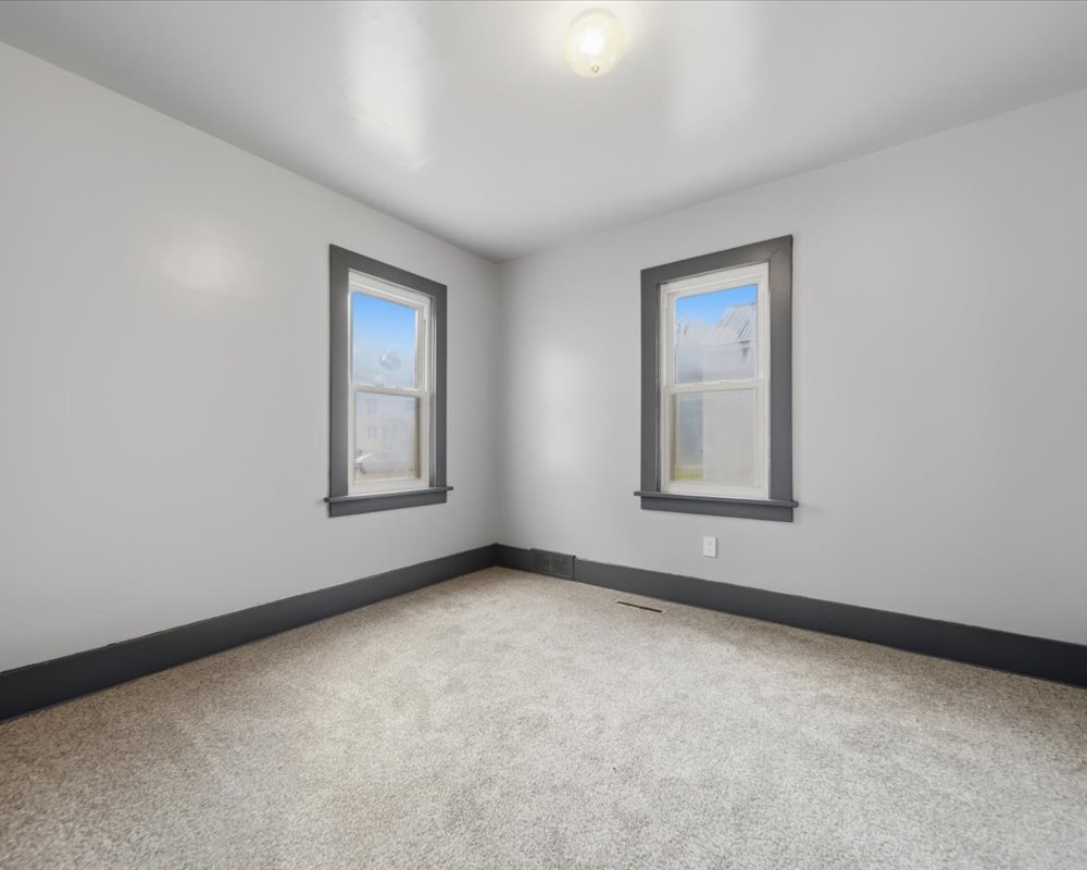704 12th Avenue Property Photo 12