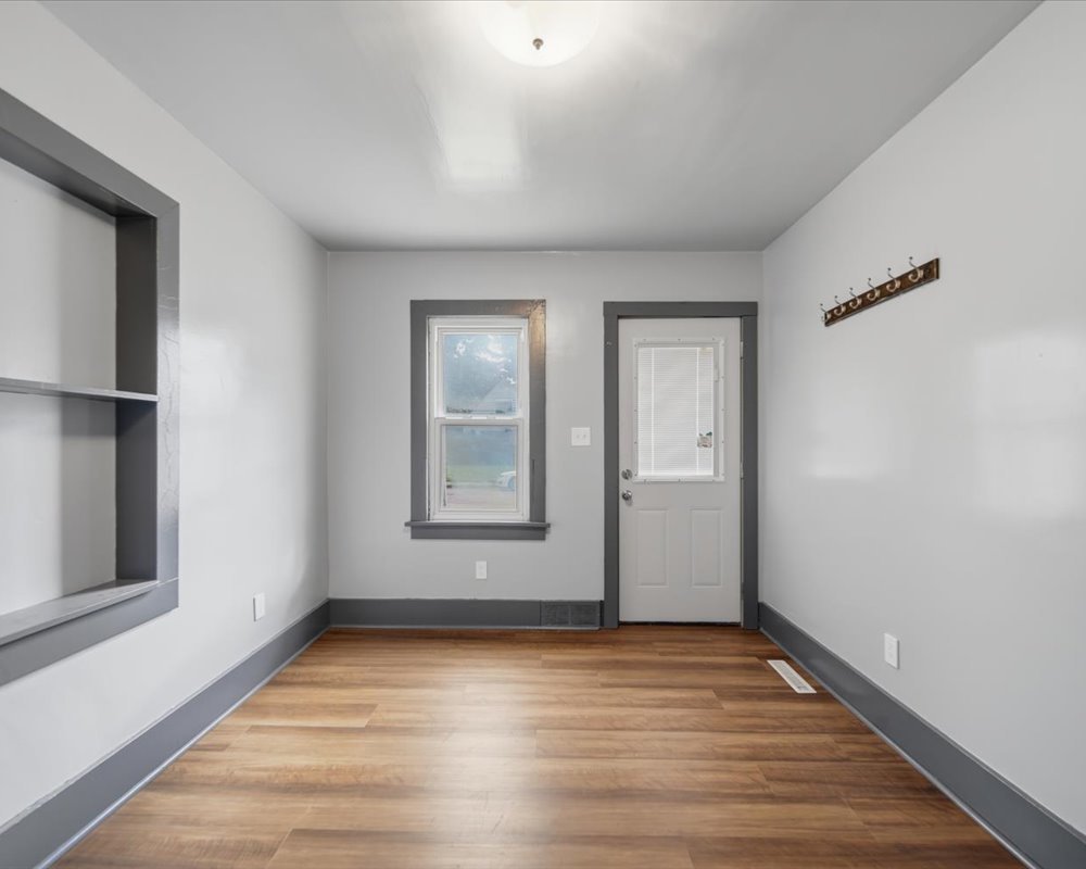 704 12th Avenue Property Photo 14