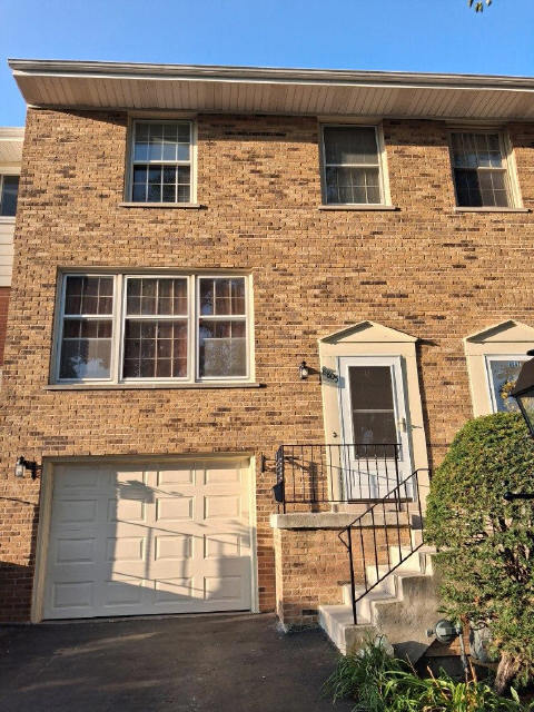 8805 44th Place Property Photo 1