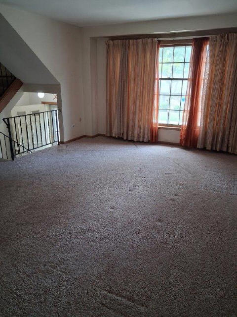 8805 44th Place Property Photo 3