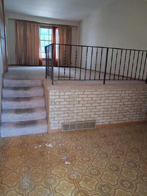 8805 44th Place Property Photo 6