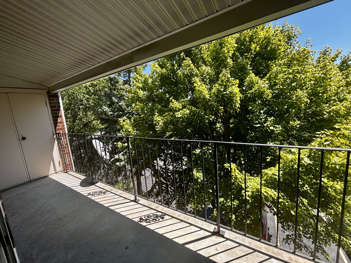 540 Biesterfield Road 303 Property Photo 4