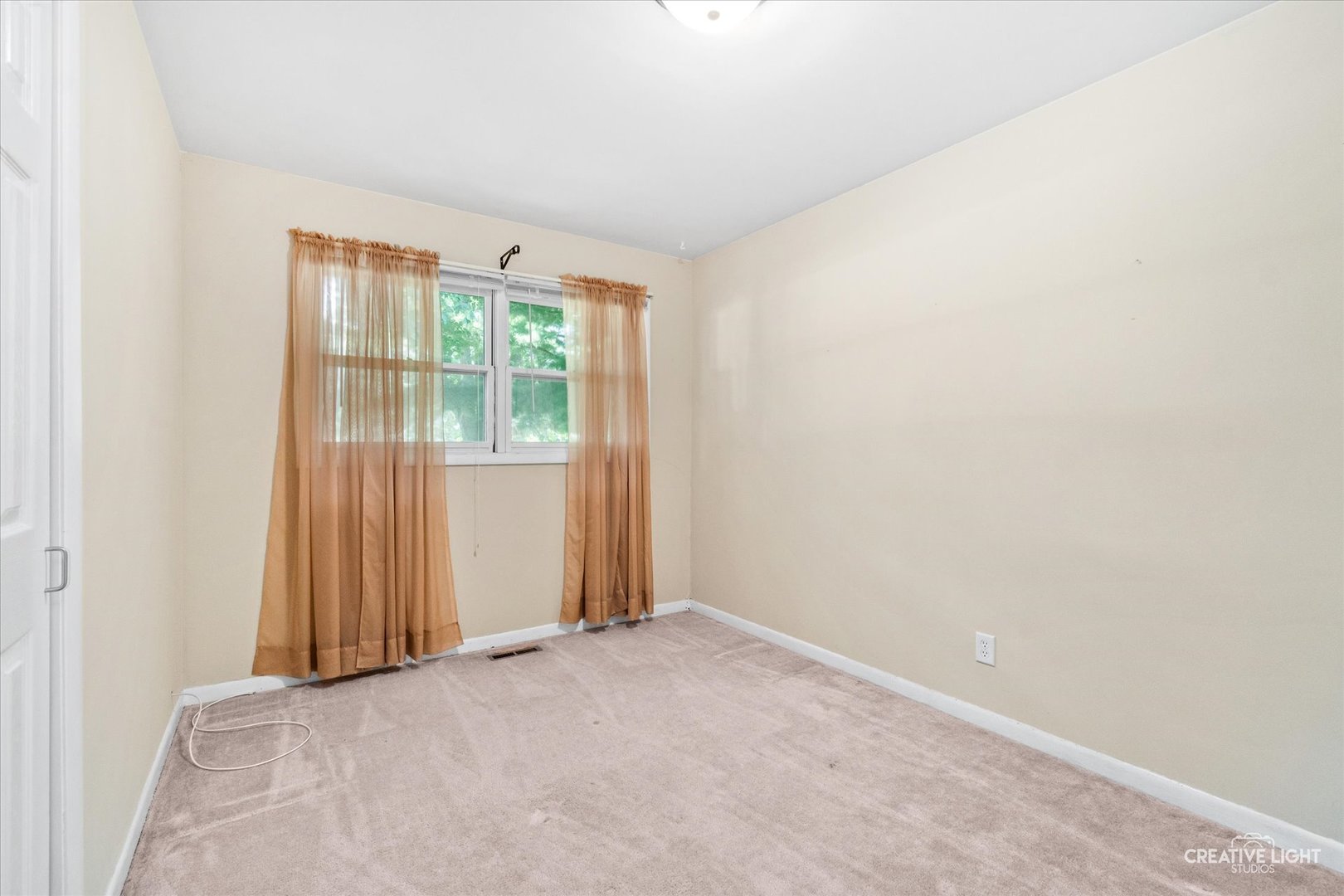 51 Dawn Avenue Property Photo 9