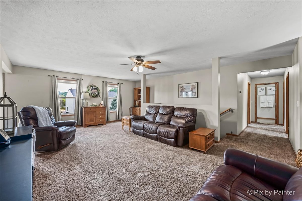 8358 Crooked Bend Road Property Photo 13
