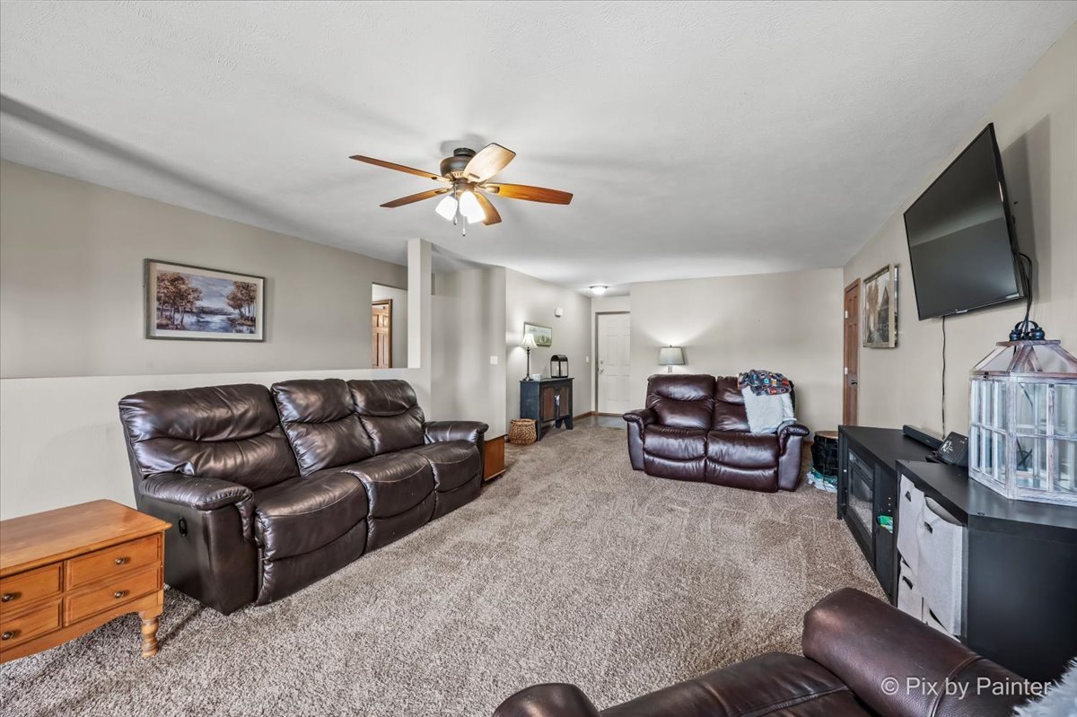 8358 Crooked Bend Road Property Photo 14