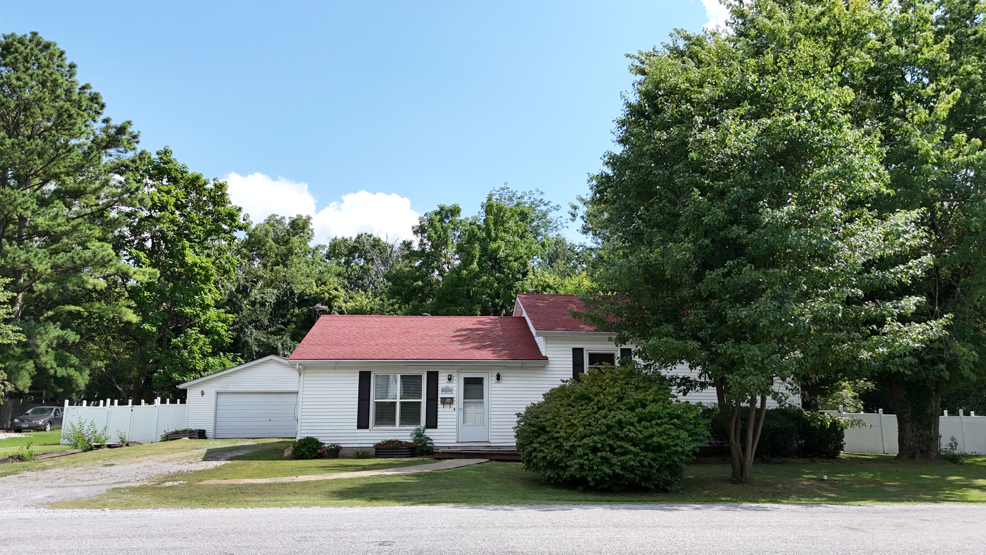204 W Parrish Avenue Property Photo 3
