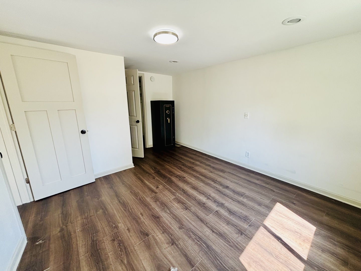 130 S Iowa Avenue Property Photo 17