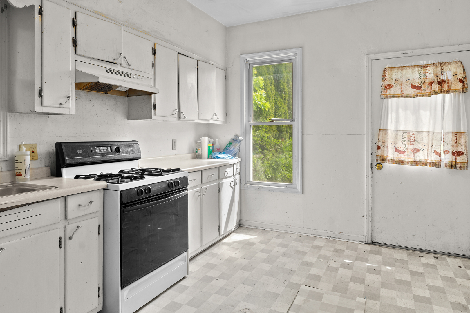 1023 16th Street Property Photo 7