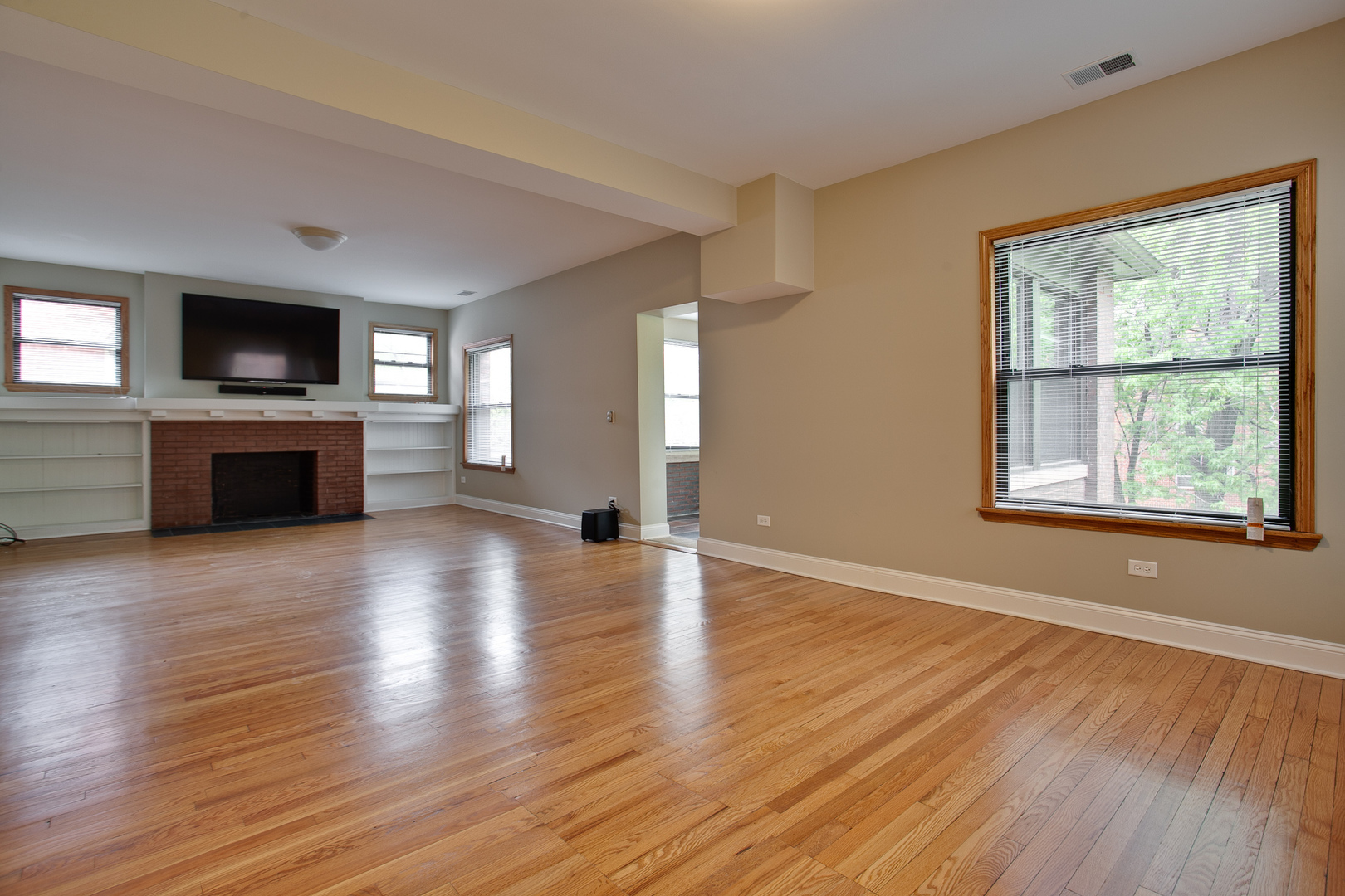 5419 S Hyde Park Boulevard 2 Property Photo 8