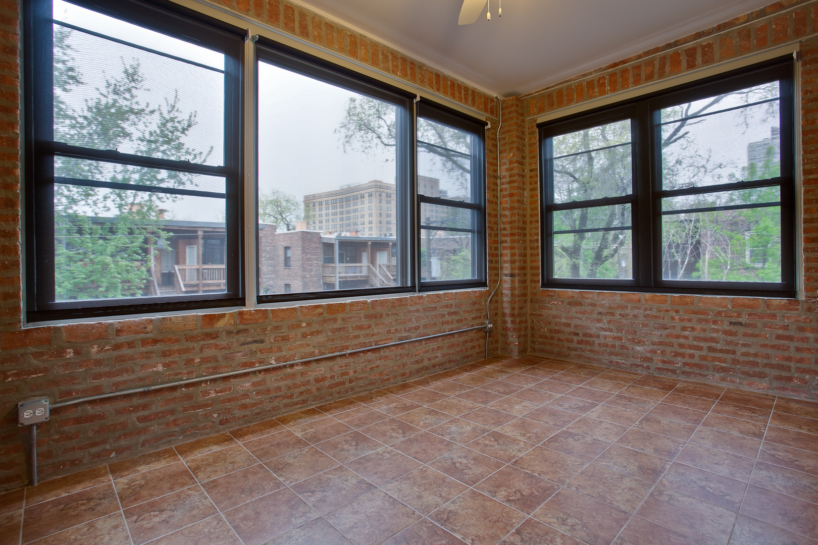 5419 S Hyde Park Boulevard 2 Property Photo 12