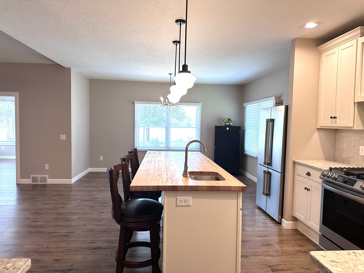 1415 Edens Avenue Property Photo 6