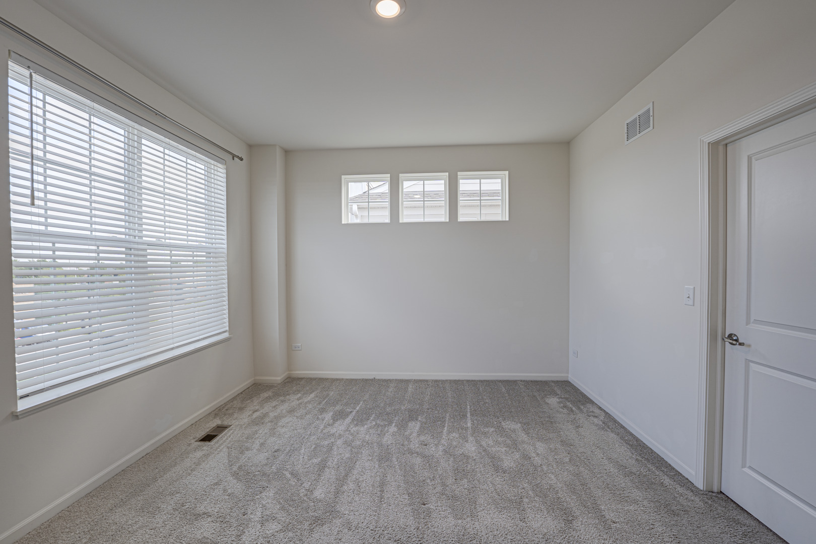 2939 Showplace Drive Property Photo 19