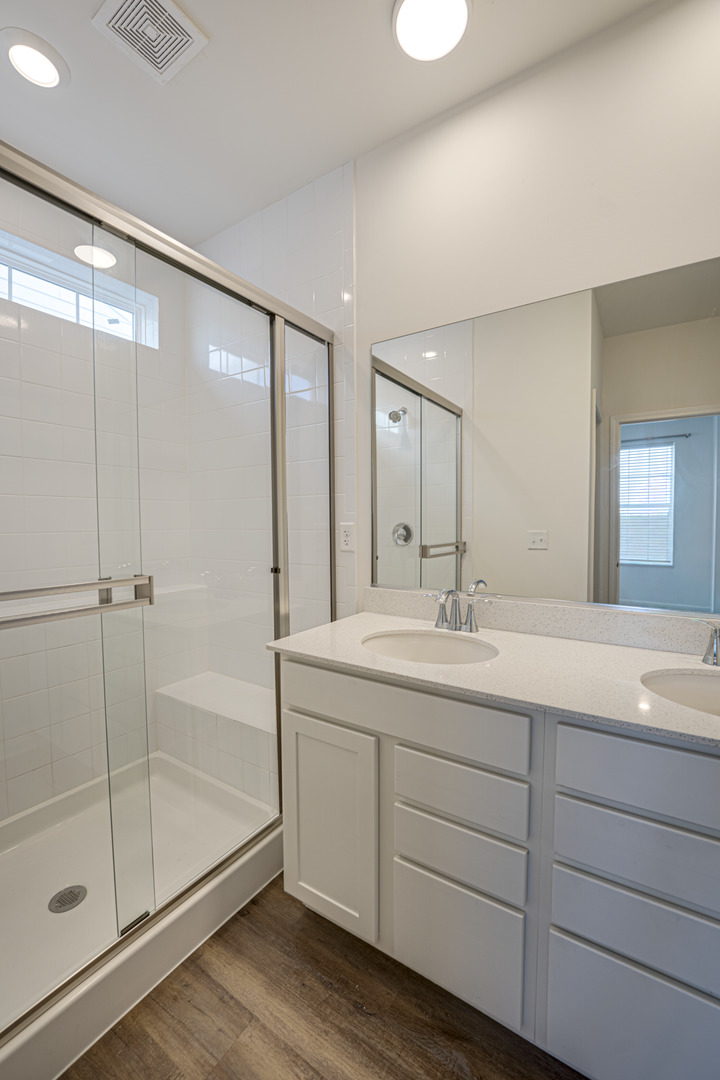 2939 Showplace Drive Property Photo 25