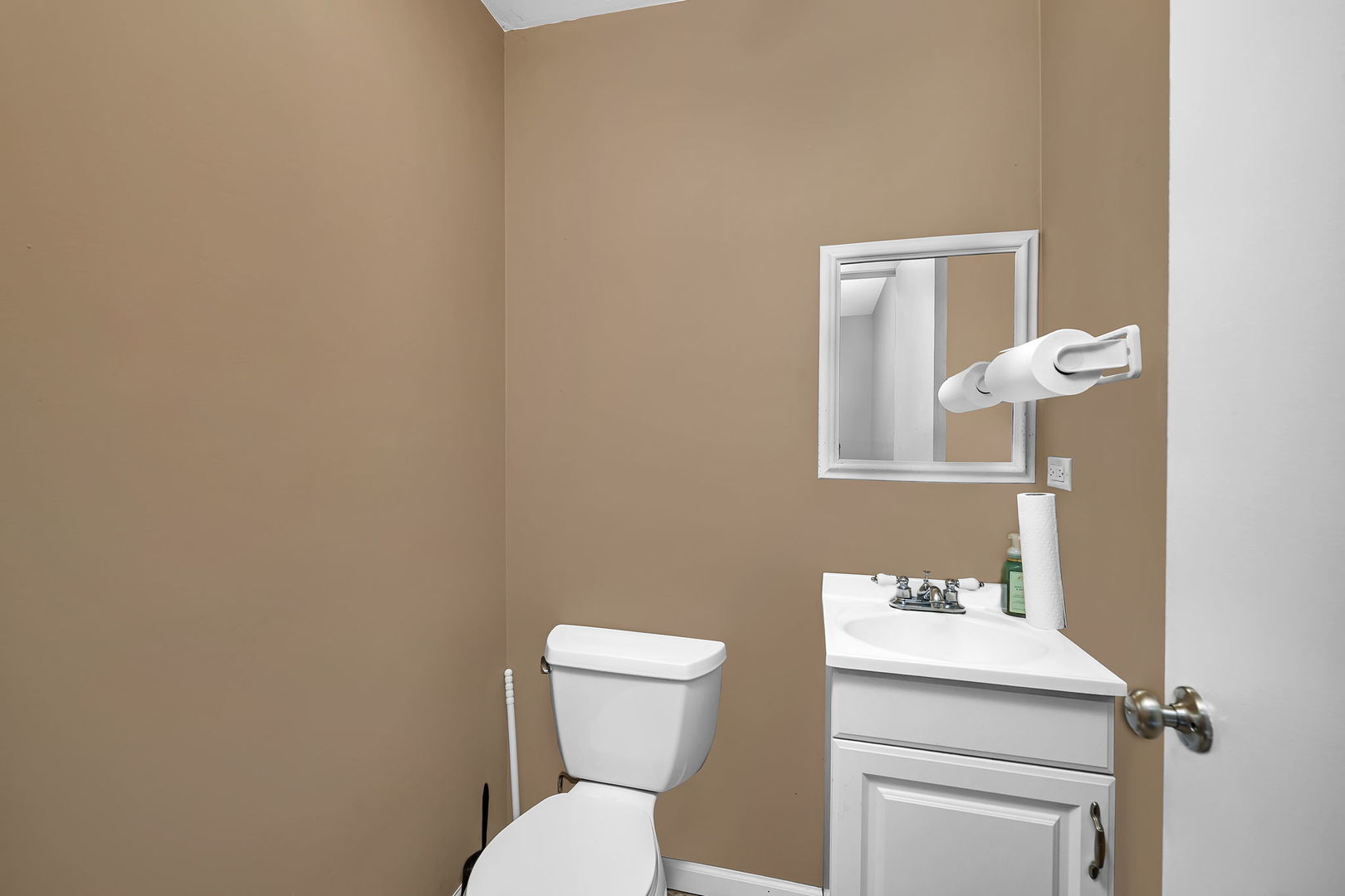 29w030 Main Street 202 Property Photo 9