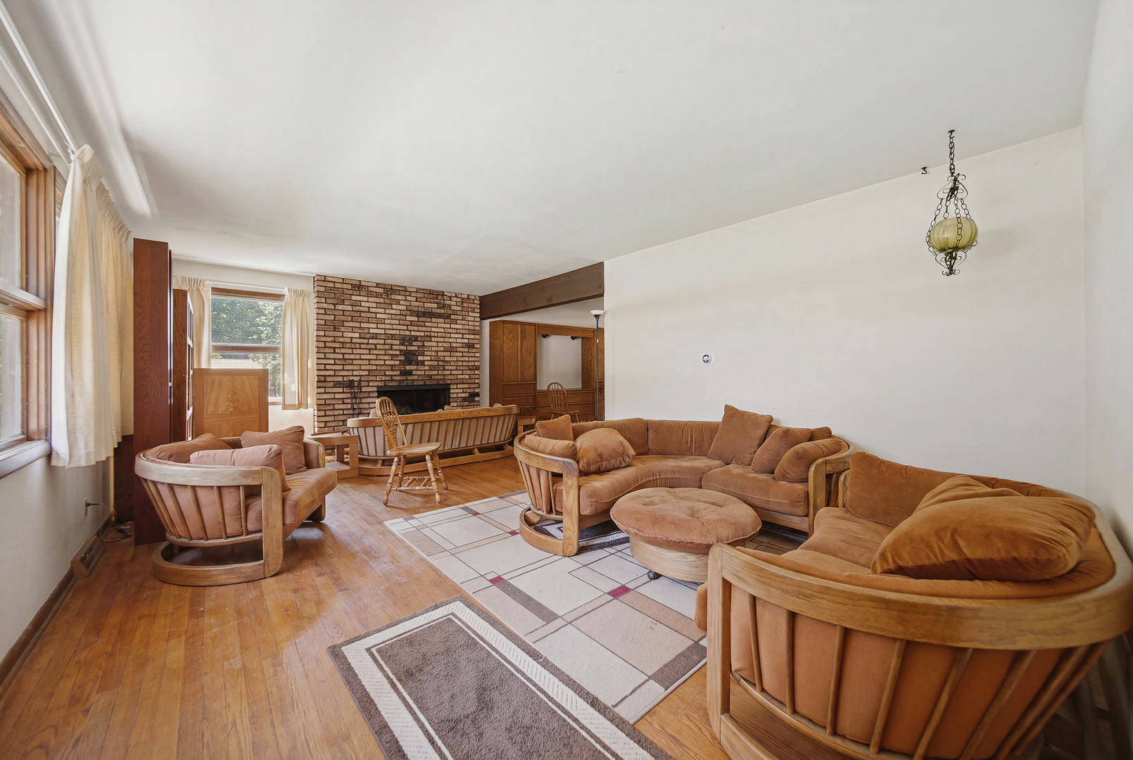 15721 Lakeside Drive Property Photo 9