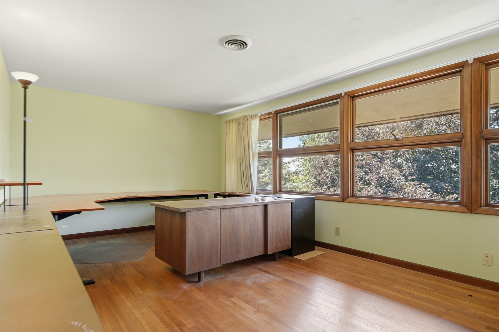 15721 Lakeside Drive Property Photo 23