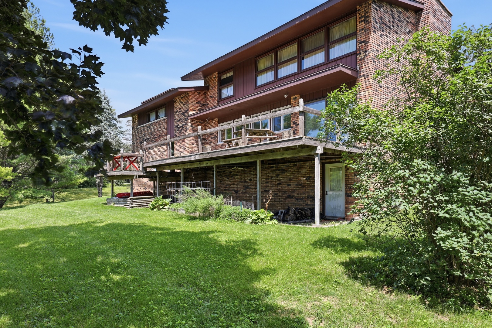 15721 Lakeside Drive Property Photo 33